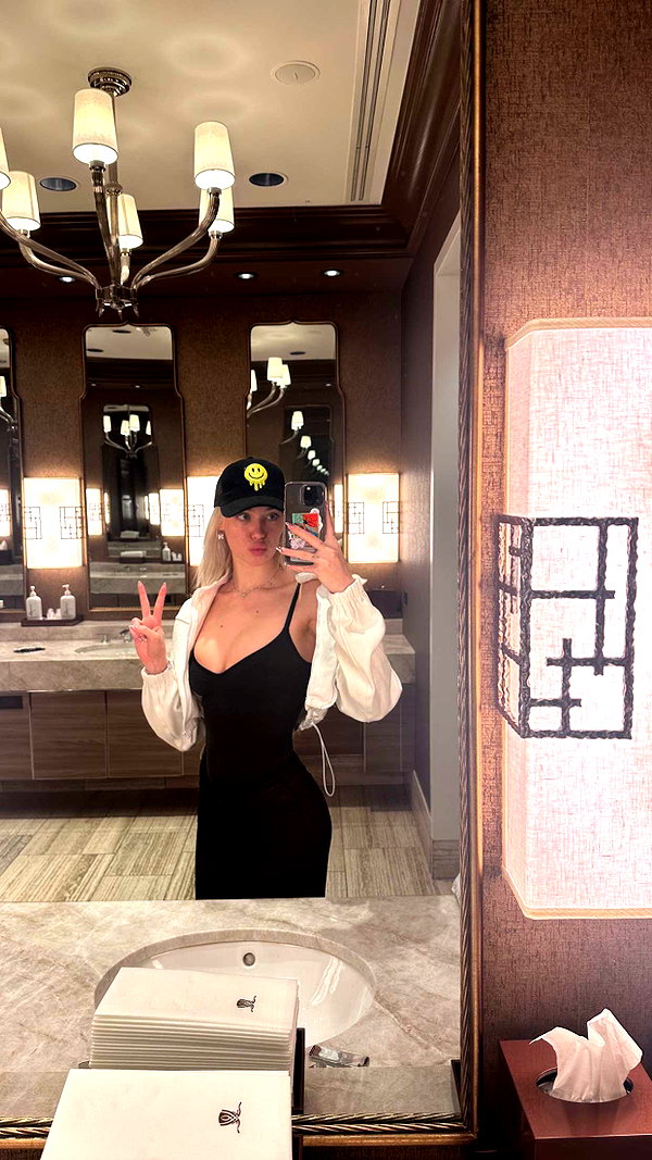 aleximarianna snapchat image archive image