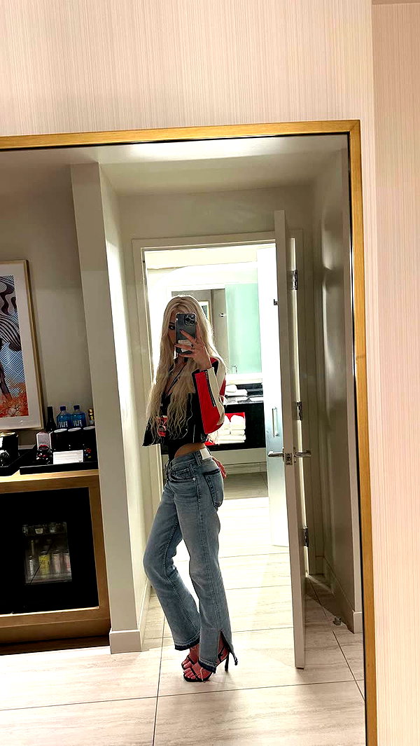 aleximarianna snapchat image archive image