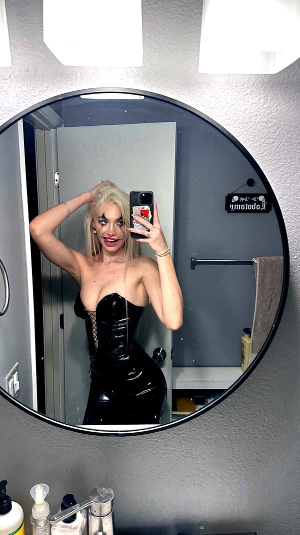 aleximarianna snapchat image archive image