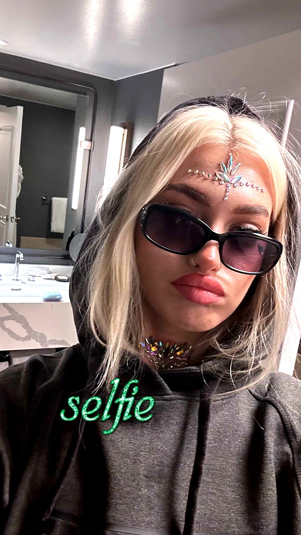 aleximarianna snapchat image archive image