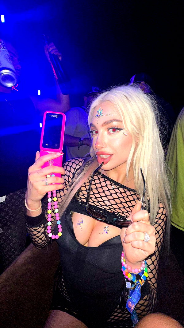 aleximarianna snapchat image archive image