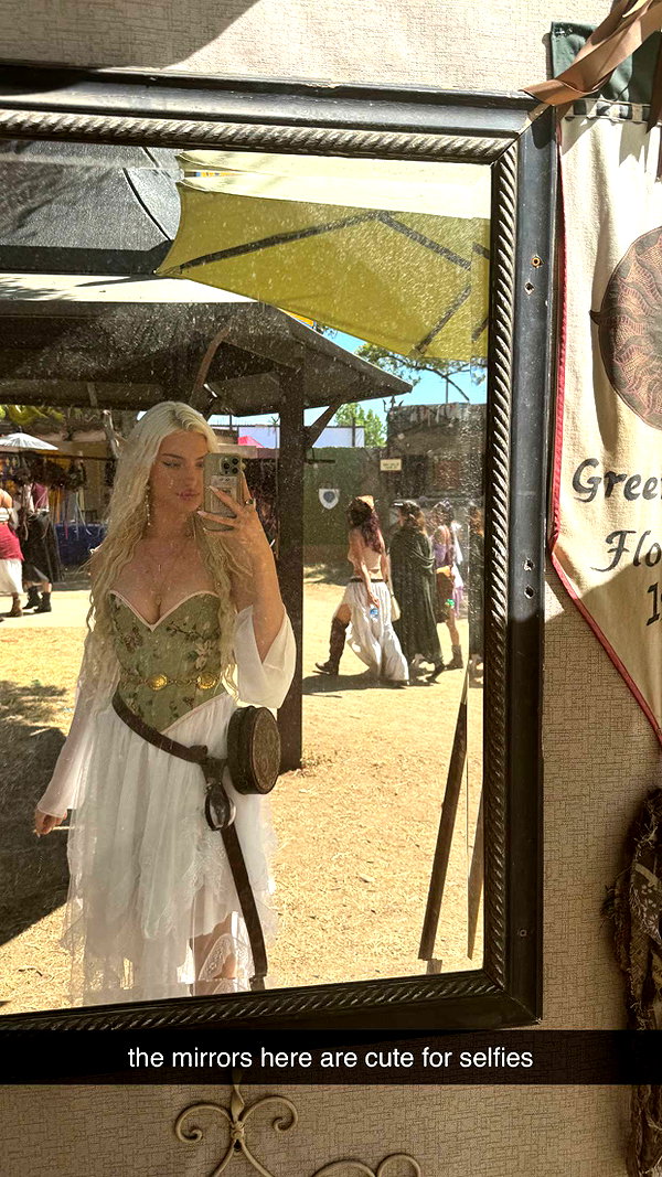 aleximarianna snapchat image archive image