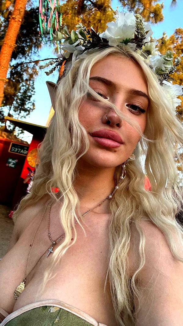 aleximarianna snapchat image archive image