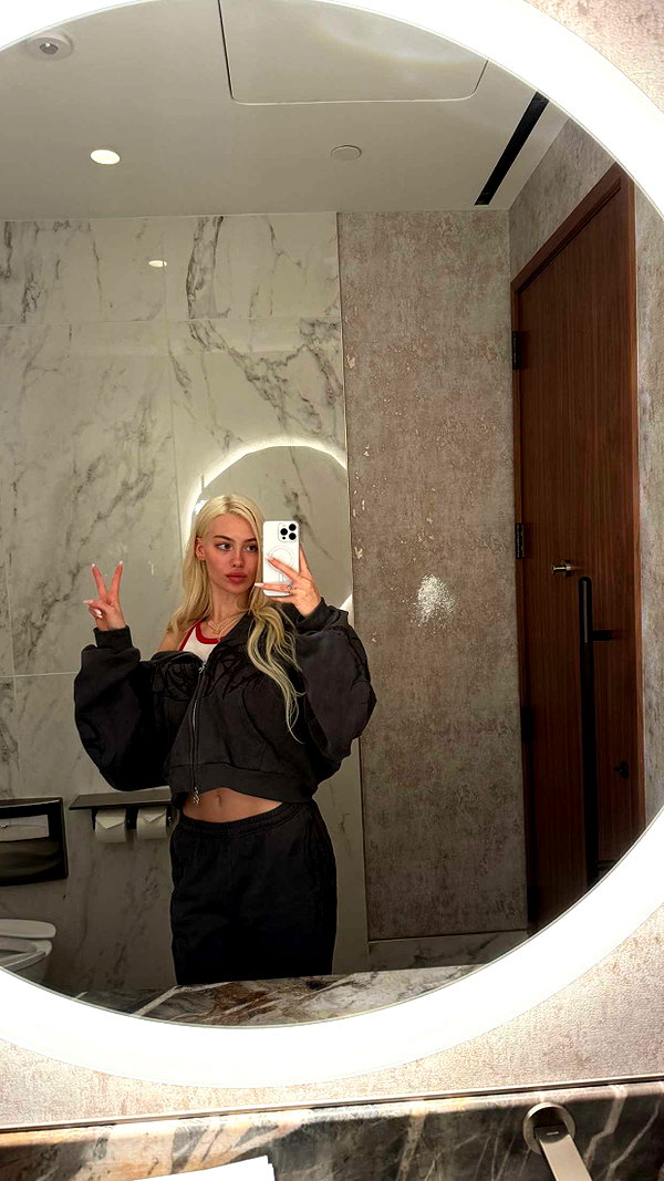 aleximarianna snapchat image archive image