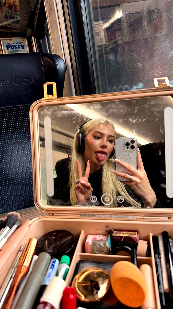 aleximarianna snapchat image archive image