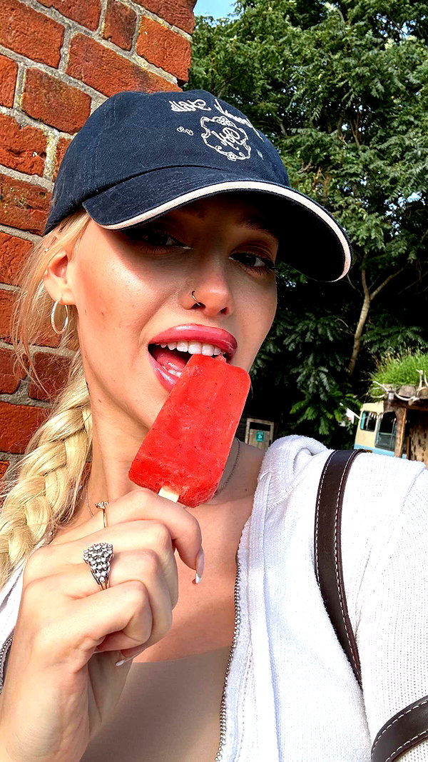 aleximarianna snapchat image archive image