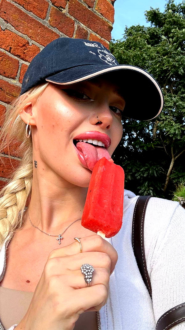 aleximarianna snapchat image archive image