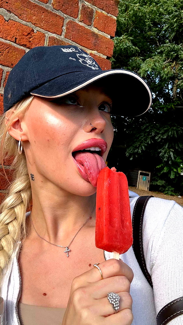 aleximarianna snapchat image archive image
