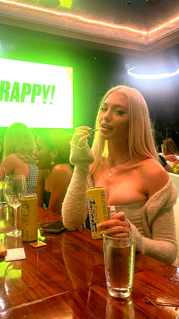 aleximarianna snapchat image archive image