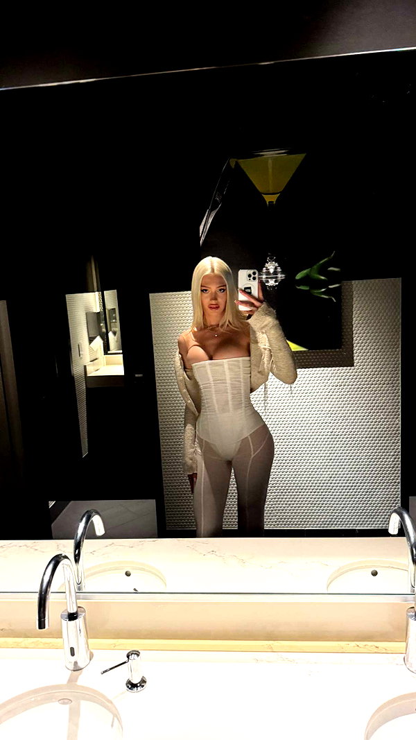 aleximarianna snapchat image archive image