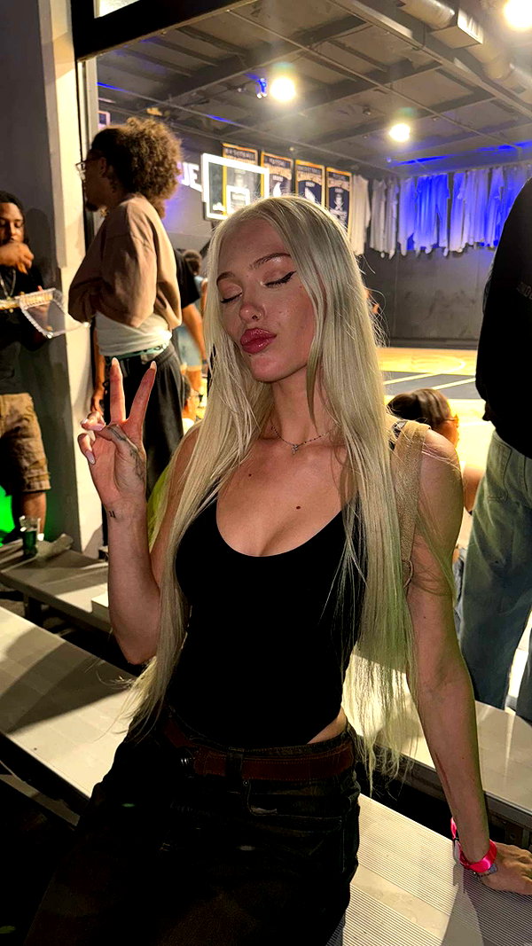aleximarianna snapchat image archive image