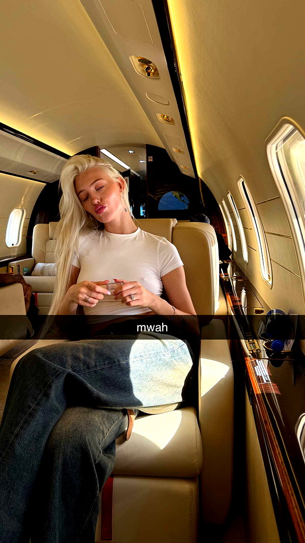aleximarianna snapchat image archive image