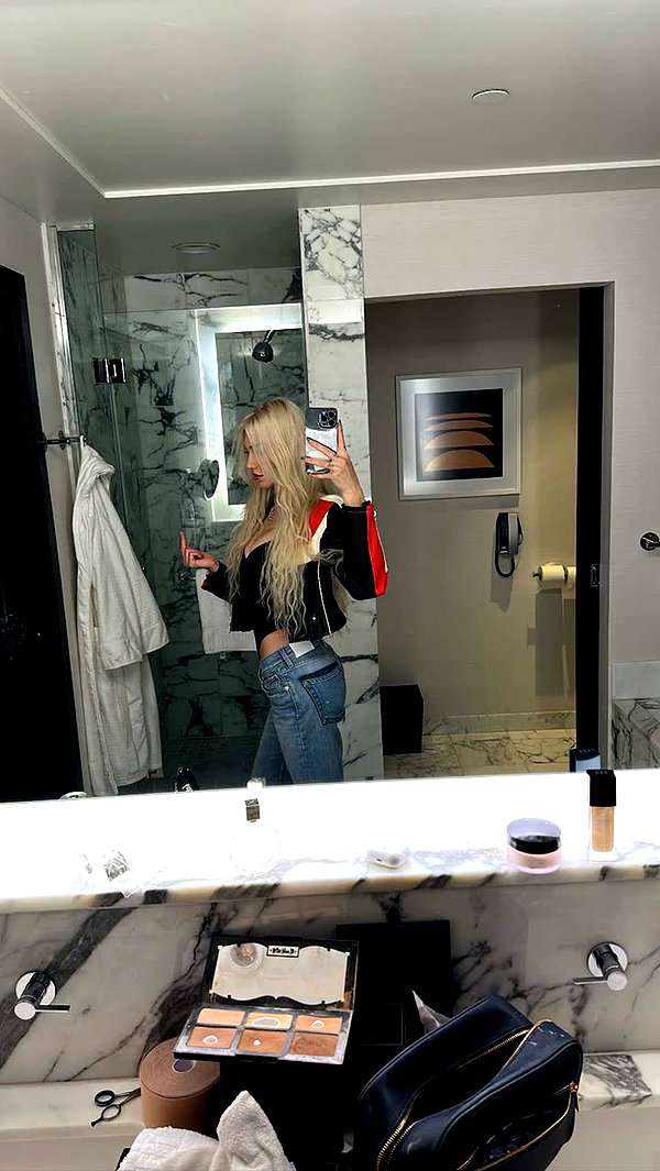 aleximarianna snapchat image archive image