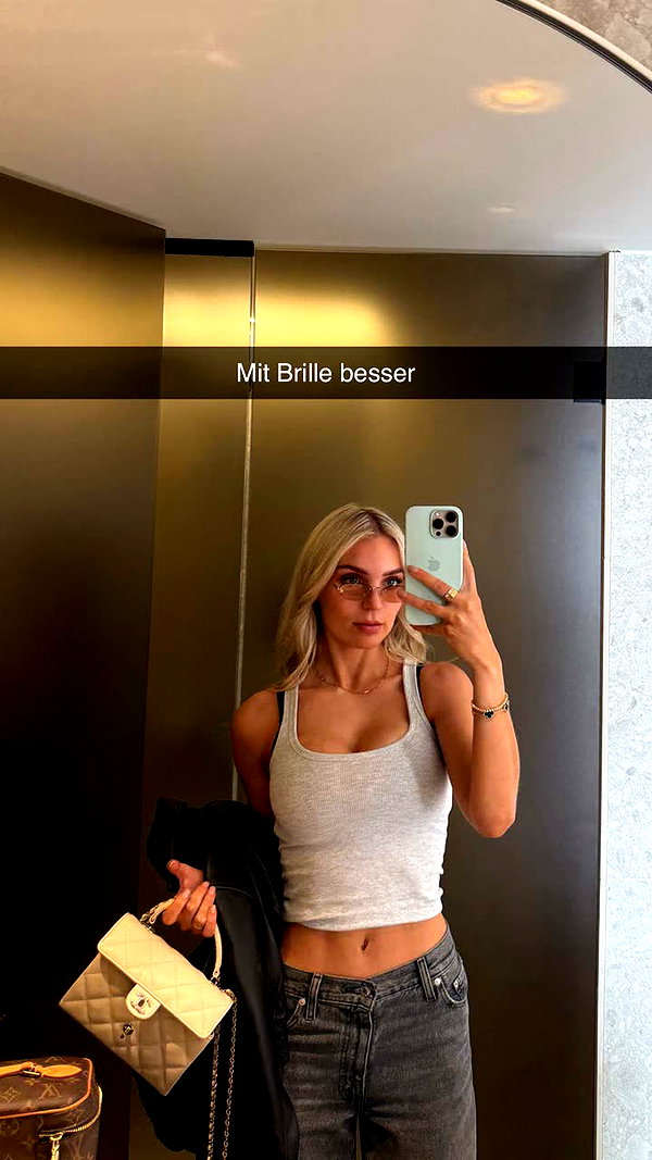 alexissshv snapchat image archive image
