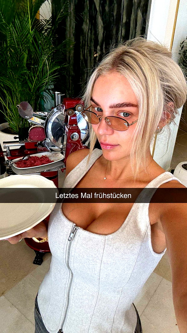 alexissshv snapchat image archive image