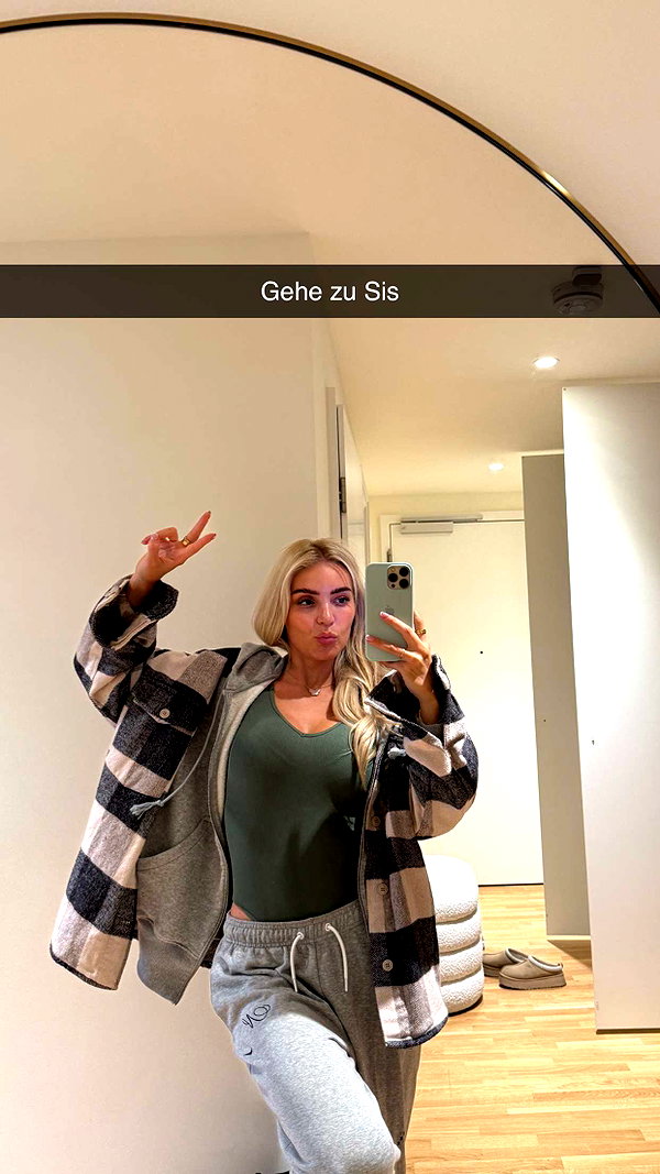 alexissshv snapchat image archive image