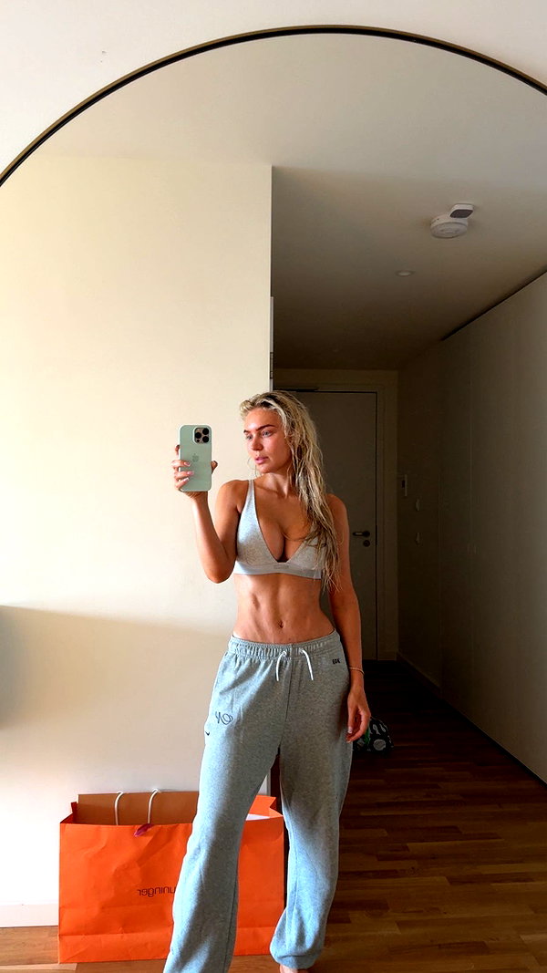alexissshv snapchat image archive image