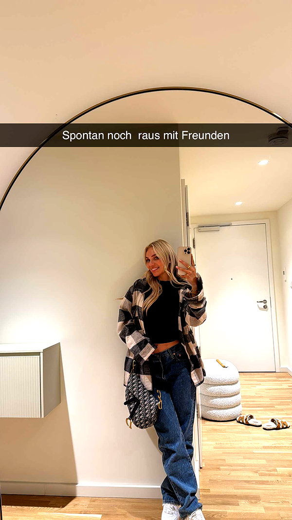 alexissshv snapchat image archive image