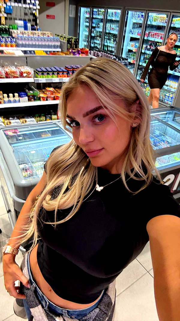 alexissshv snapchat image archive image