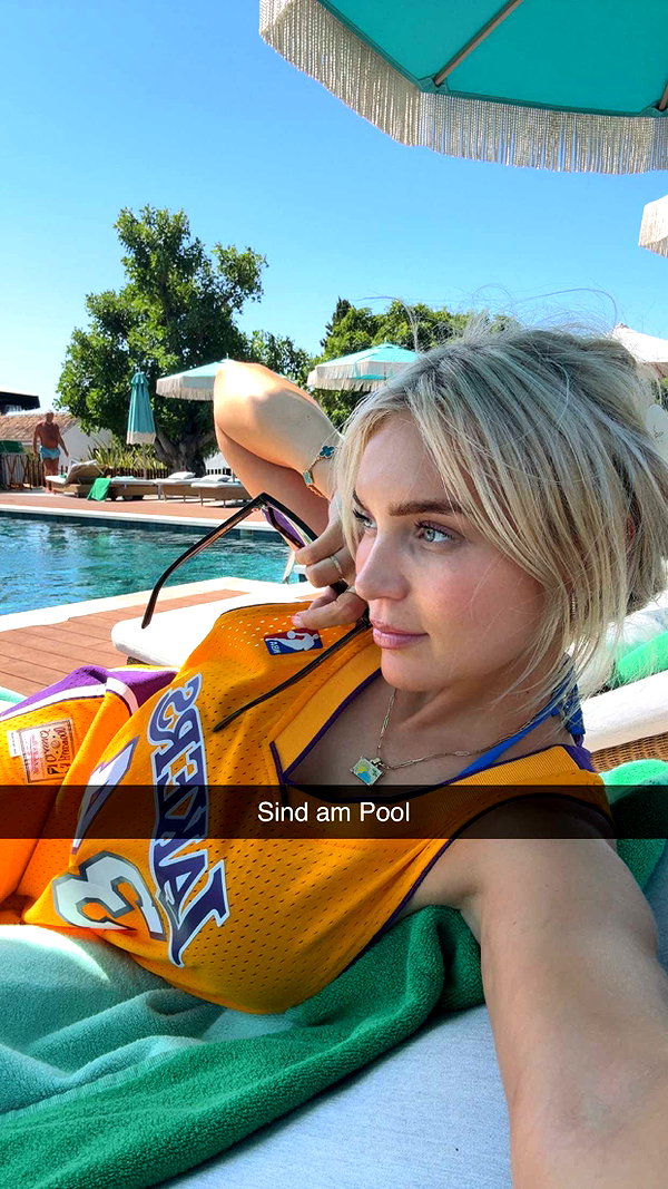 alexissshv snapchat image archive image