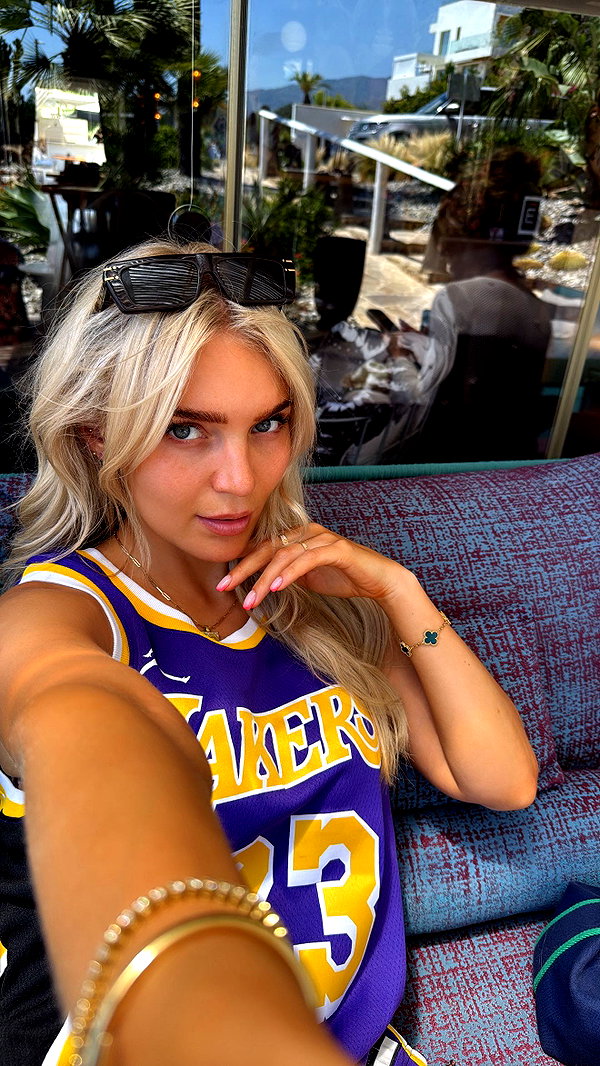 alexissshv snapchat image archive image
