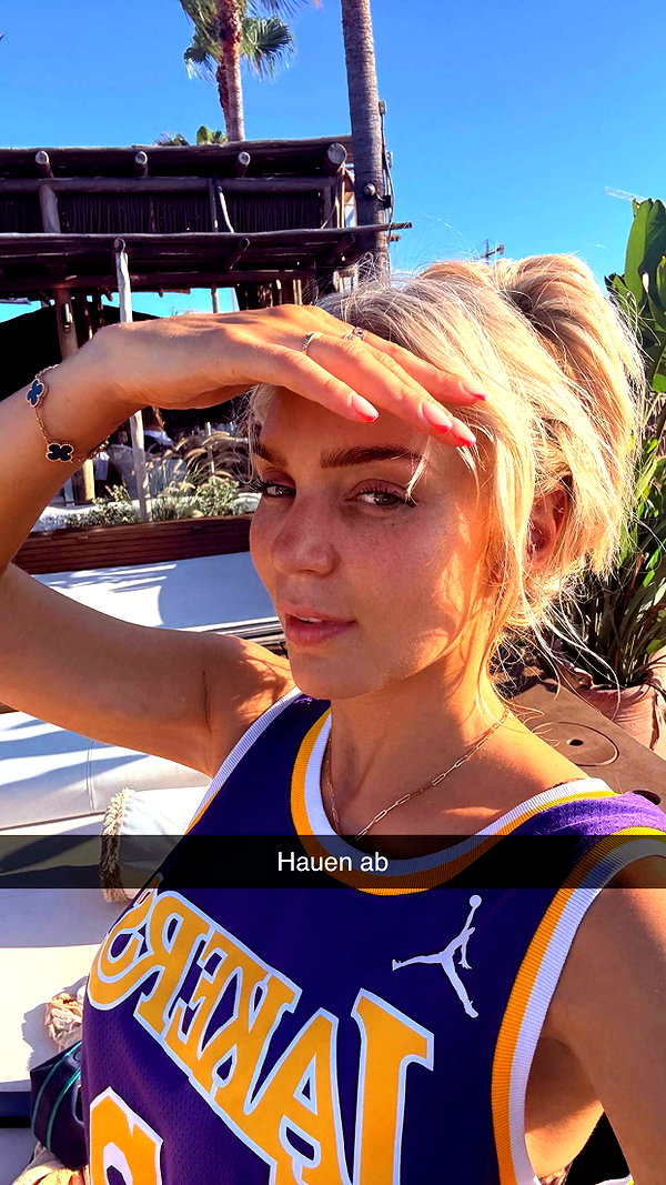 alexissshv snapchat image archive image