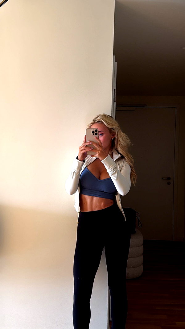 alexissshv snapchat image archive image