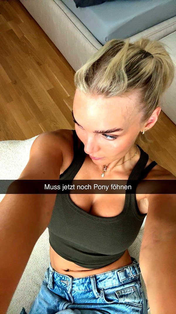 alexissshv snapchat image archive image