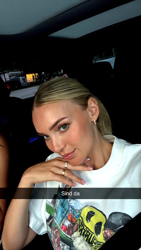 alexissshv snapchat image archive image