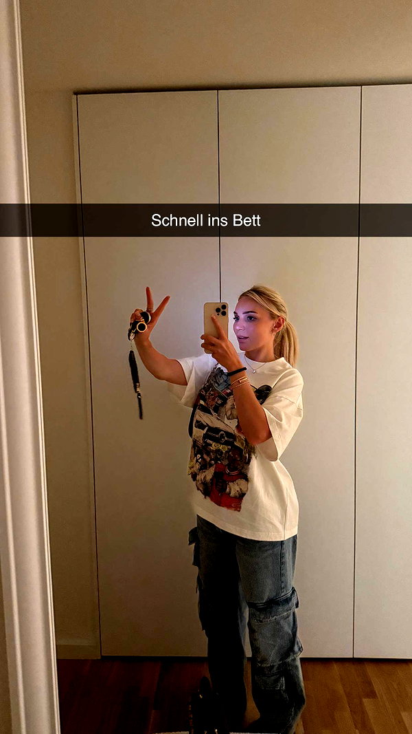alexissshv snapchat image archive image