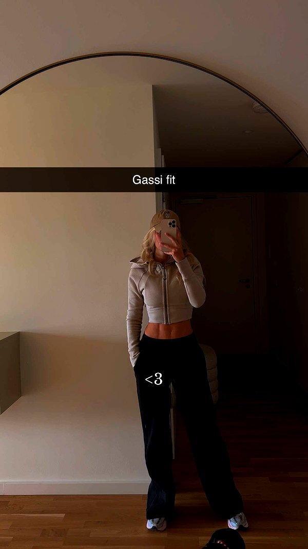 alexissshv snapchat image archive image