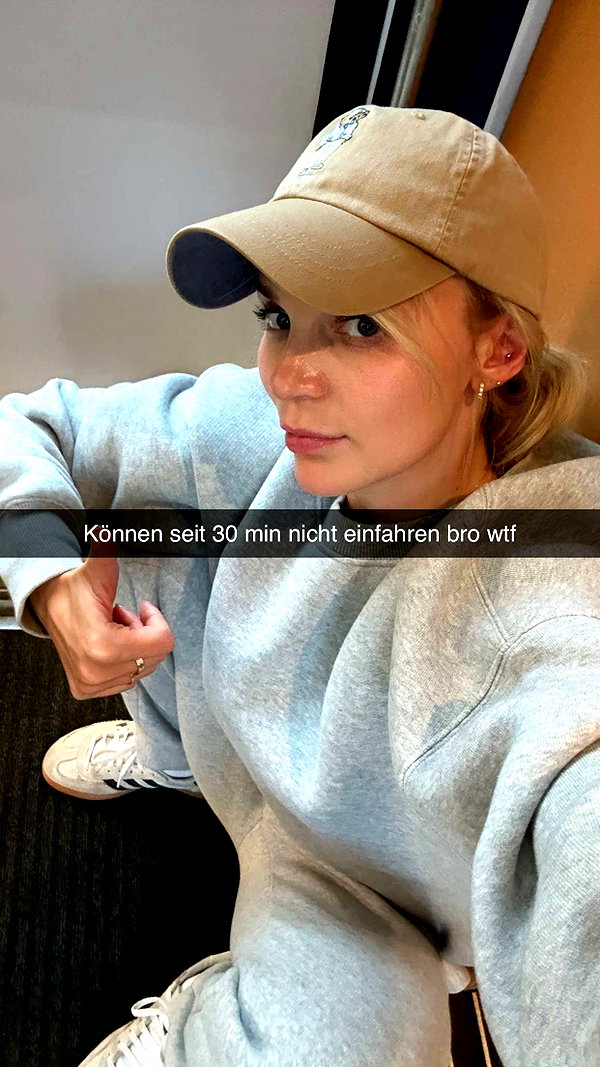 alexissshv snapchat image archive image