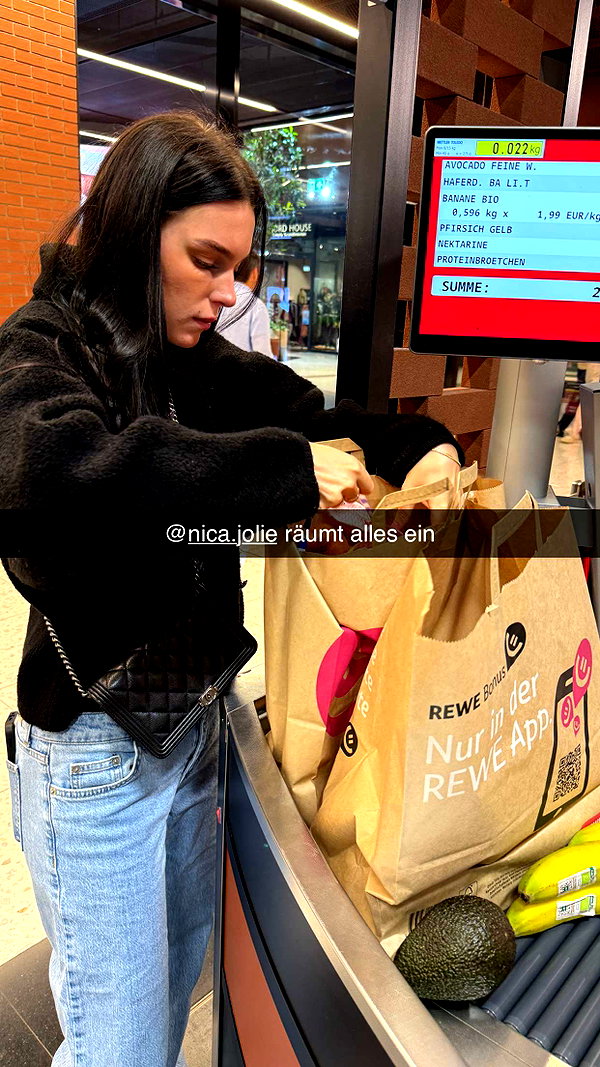 alexissshv snapchat image archive image
