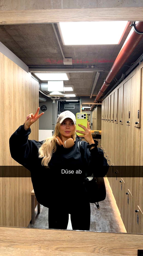 alexissshv snapchat image archive image