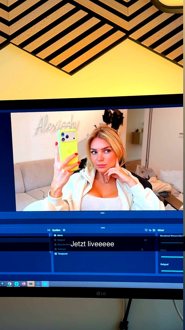 alexissshv snapchat image archive image