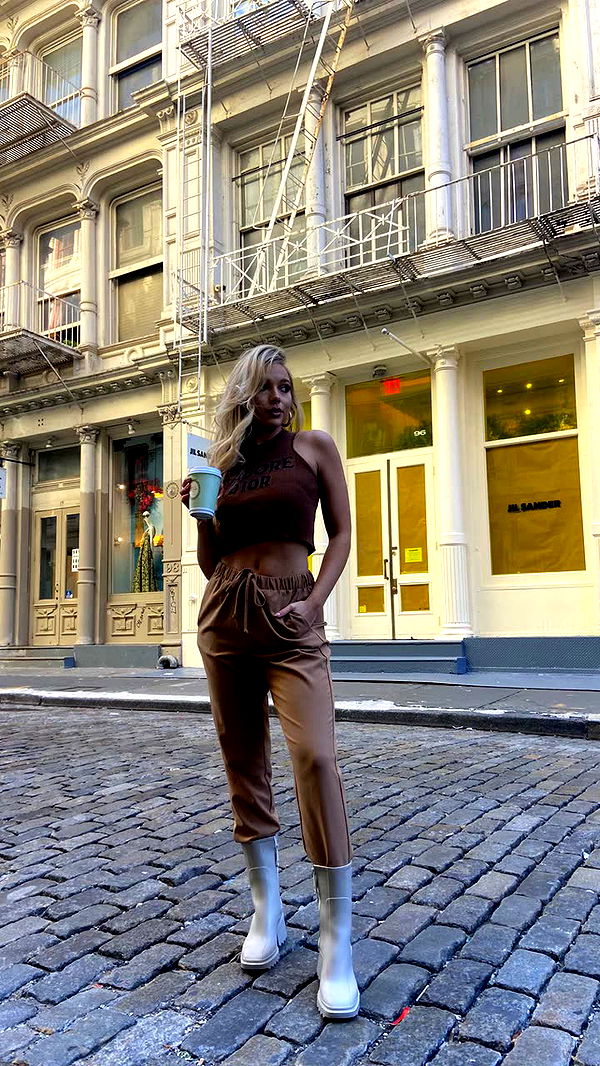 alisonbowles image ~ Altpins