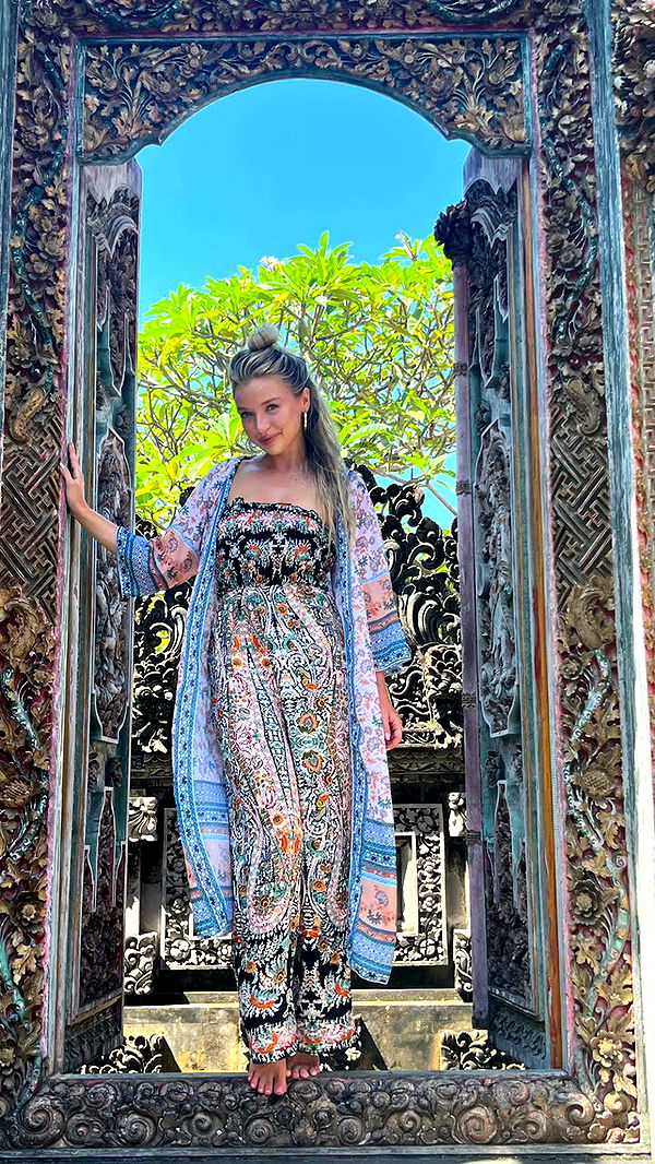 alisonbowles image ~ Altpins