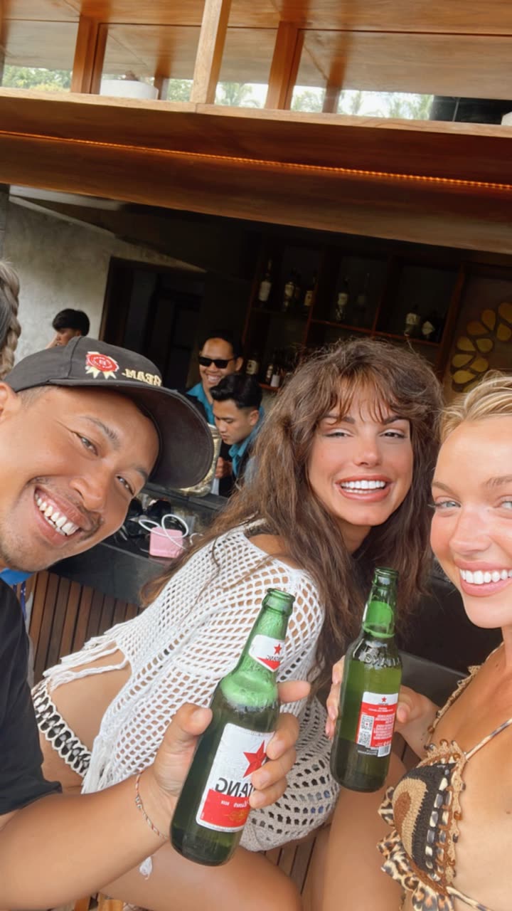 alisonbowles snapchat image archive image