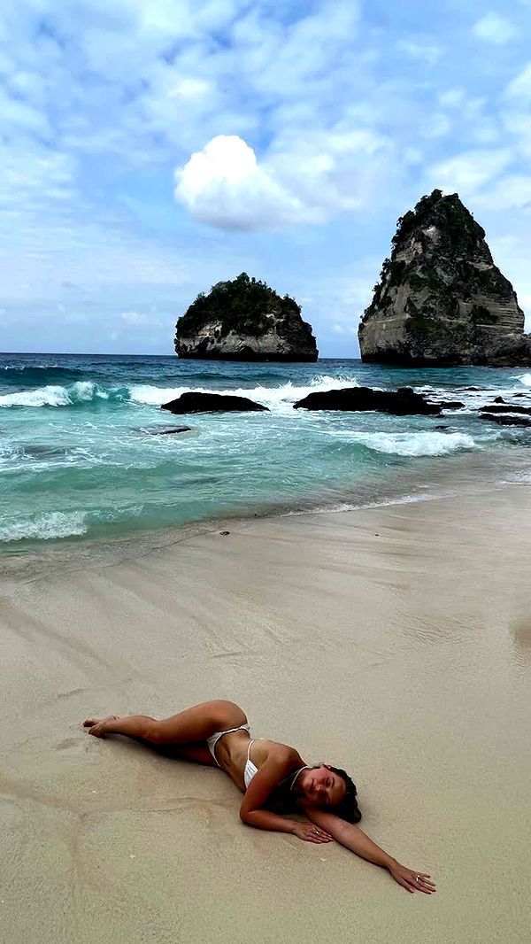 alisonbowles image ~ Altpins