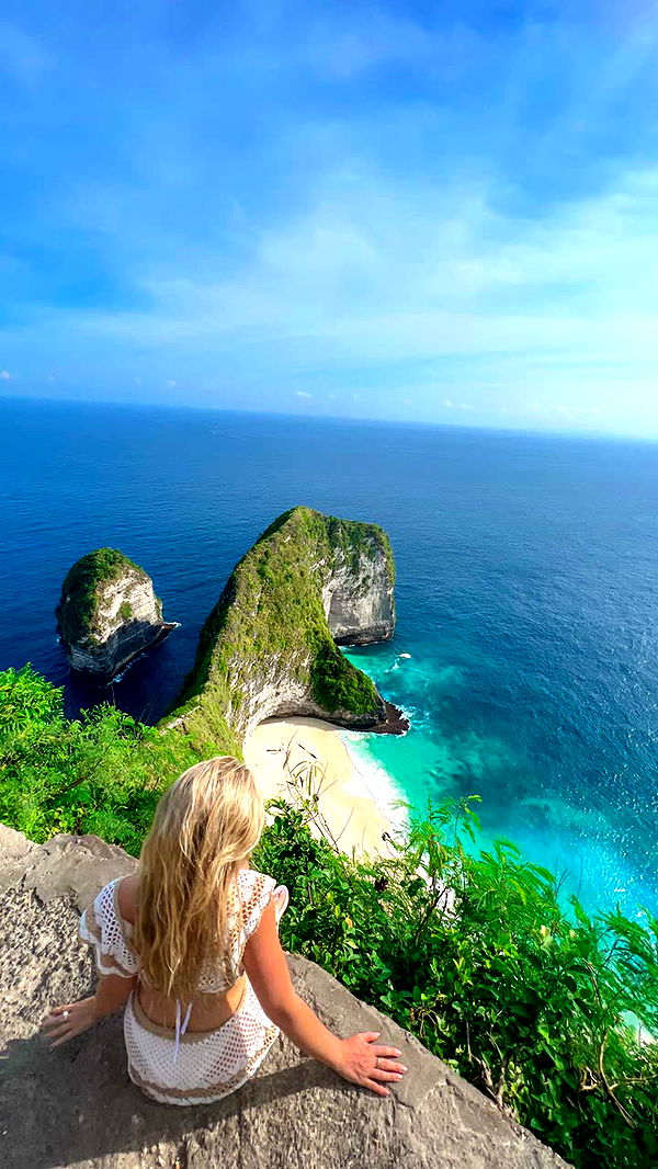 alisonbowles image ~ Altpins