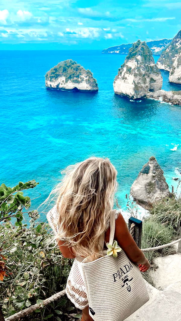 alisonbowles image ~ Altpins