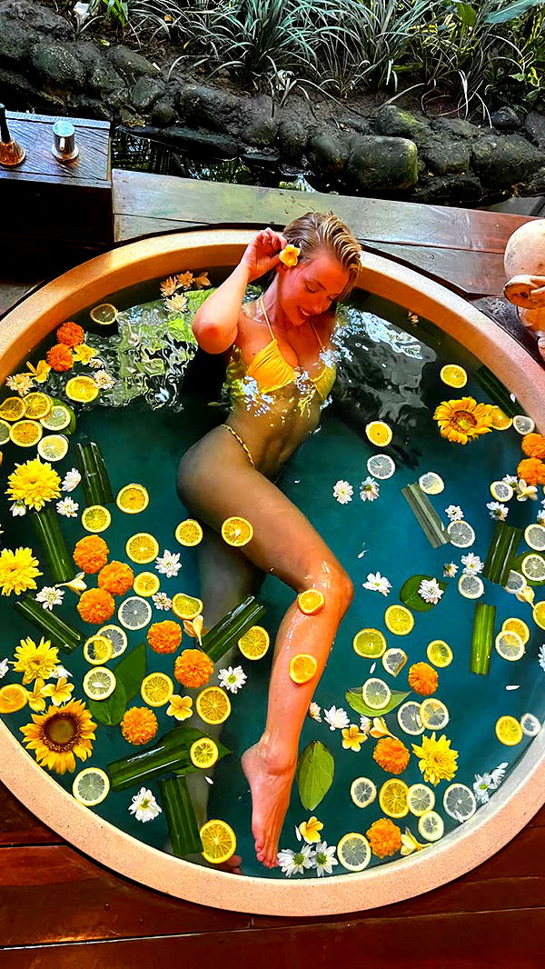 alisonbowles image ~ Altpins