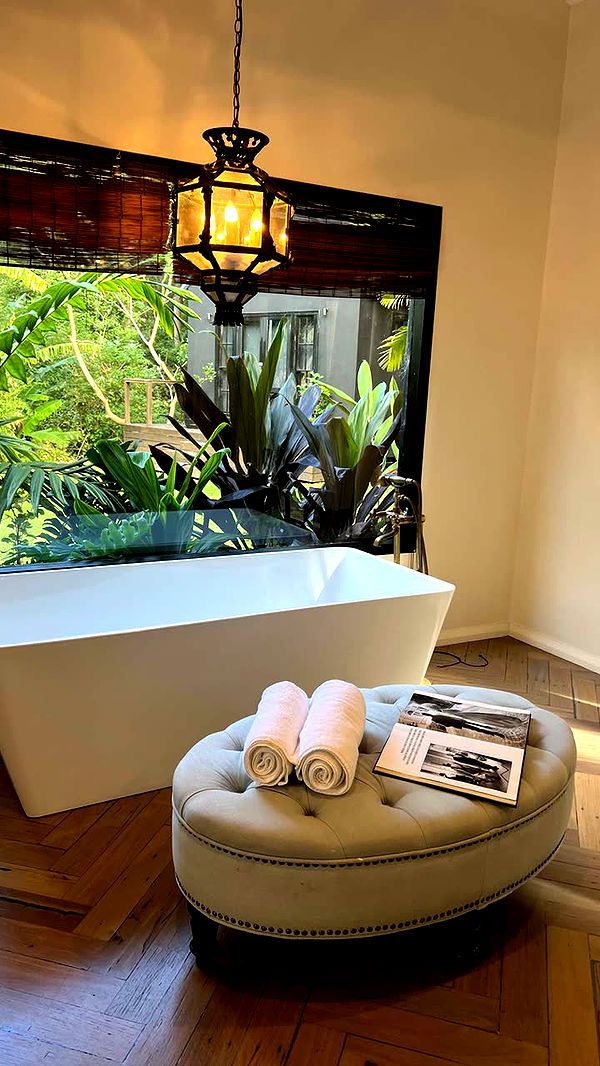 alisonbowles image ~ Altpins