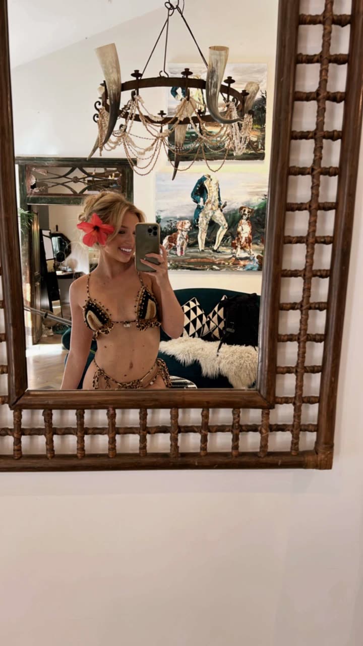 alisonbowles snapchat image archive image