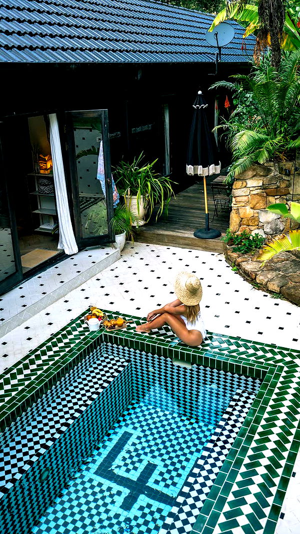 alisonbowles image ~ Altpins