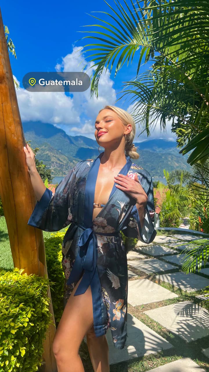 alisonbowles snapchat image archive image