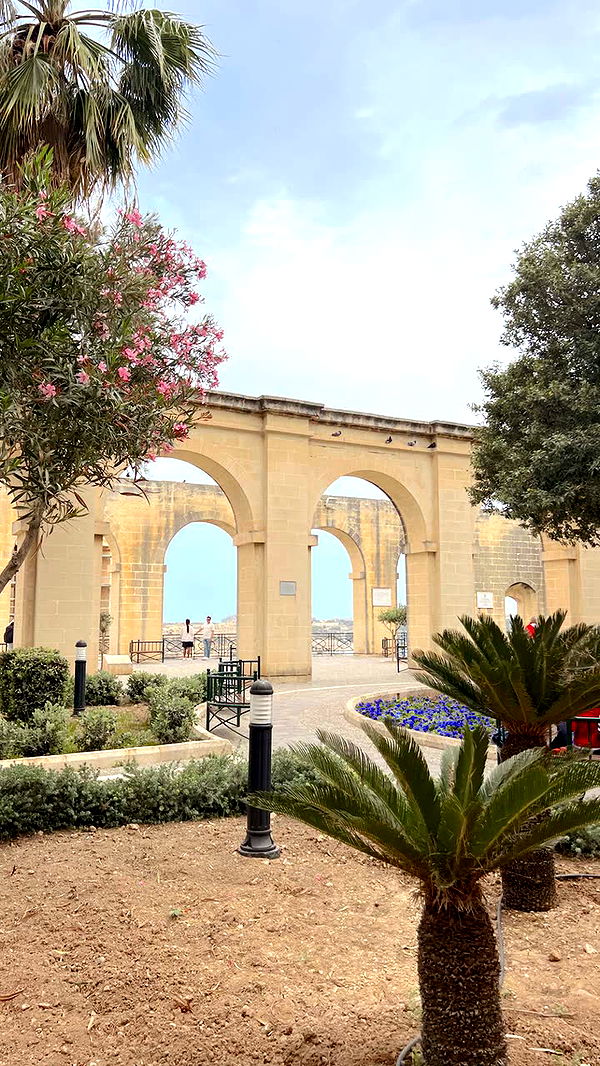 alisonbowles image ~ Altpins