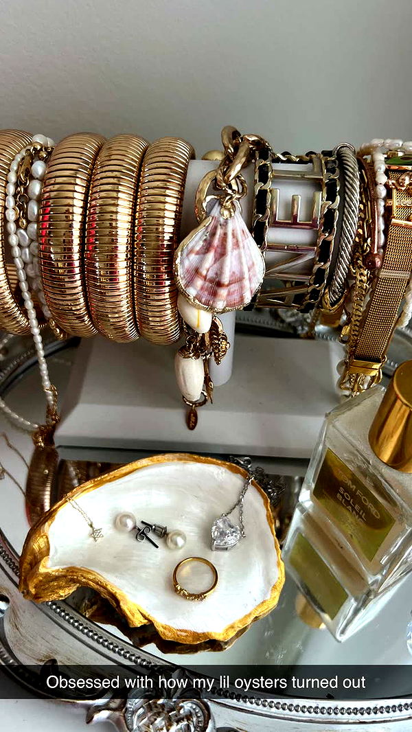 alisonbowles image ~ Altpins