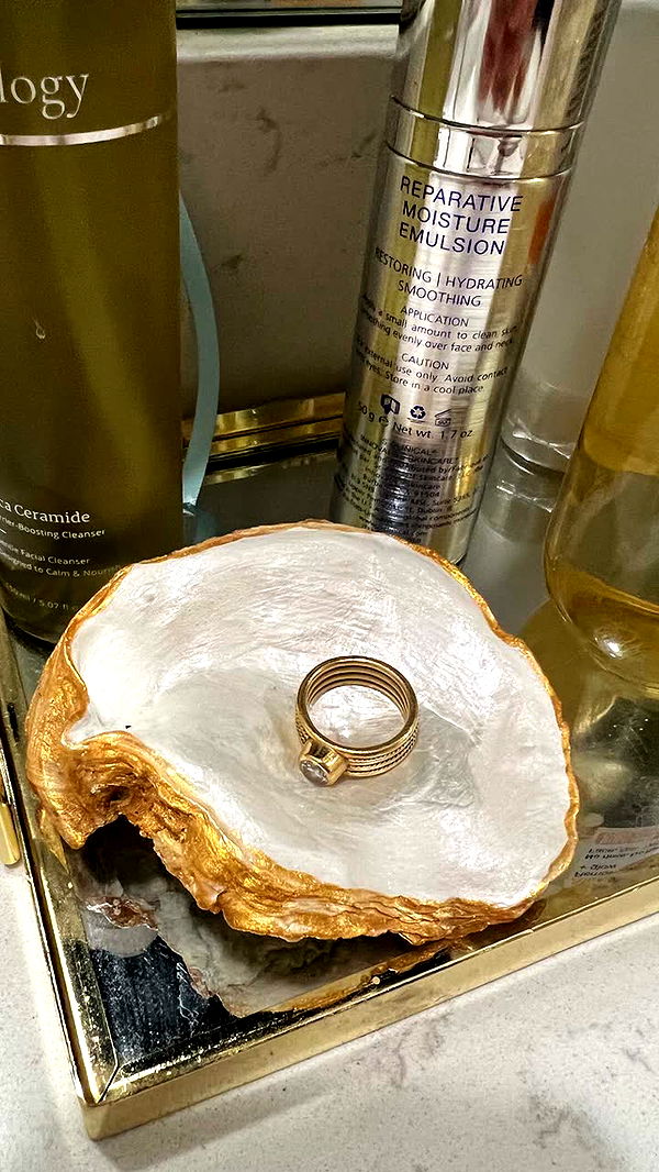 alisonbowles image ~ Altpins