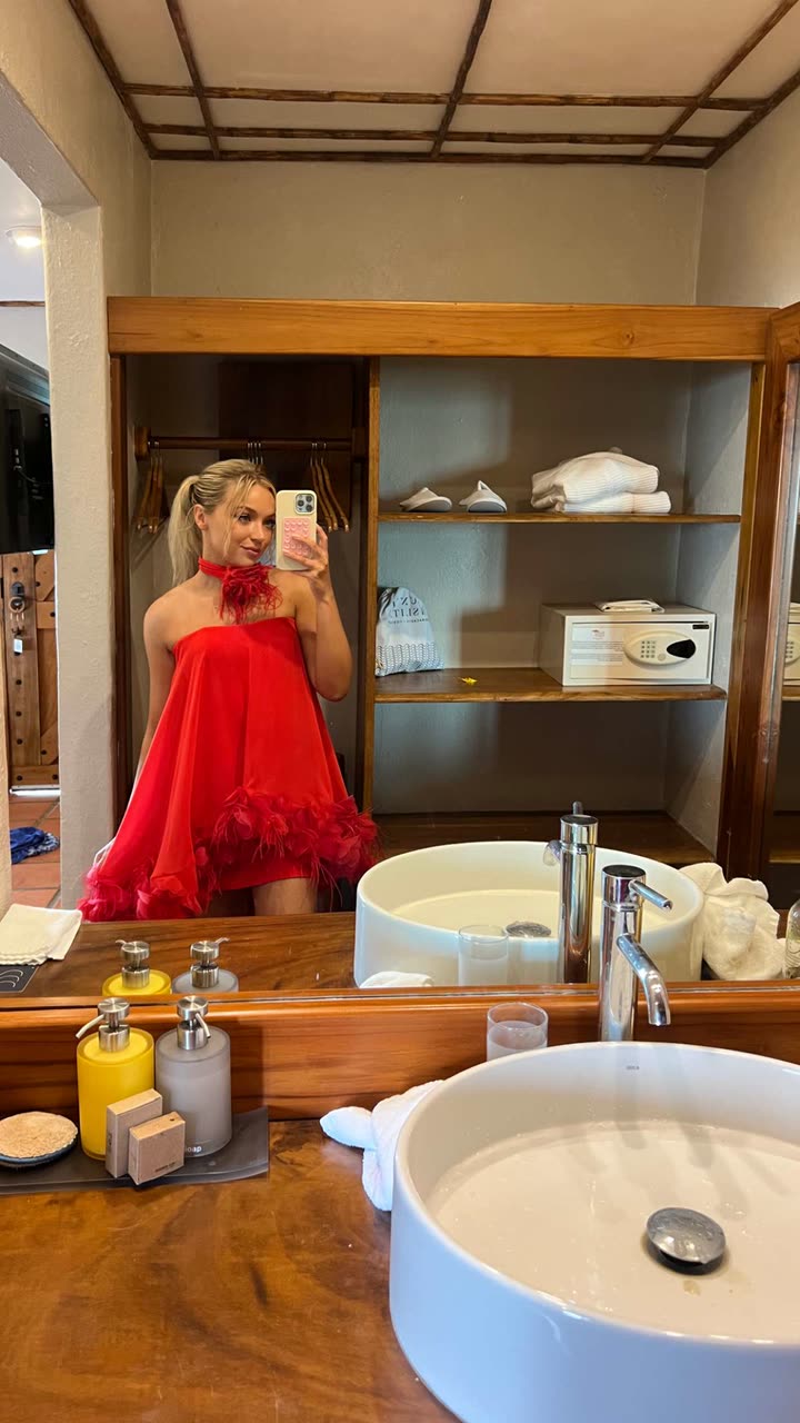 alisonbowles snapchat image archive image